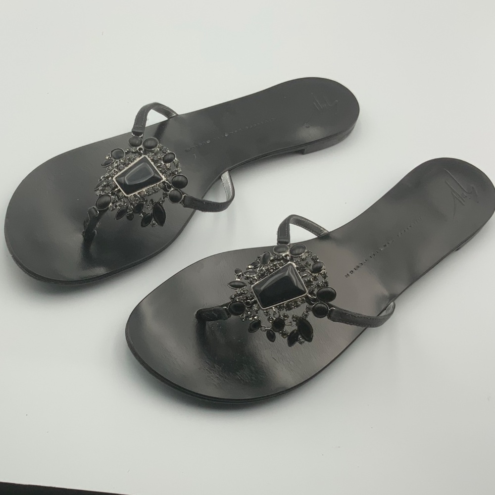 GUISEPPE ZANOTTI. EMBELLISHED LEATHER SANDALS